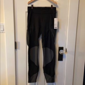 Lululemon Divert Tight with Tags size 8